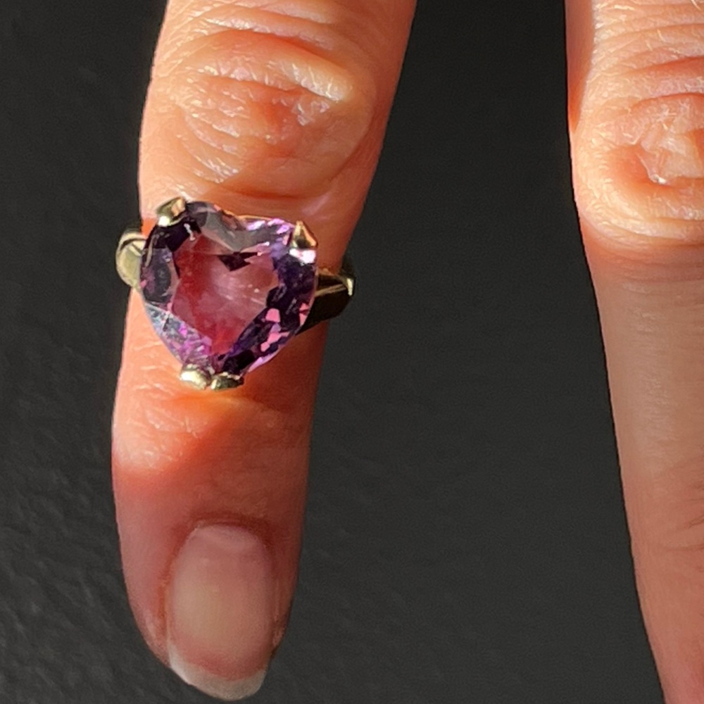 5.3 Grams 14K Yellow Gold Amethyst Heart Ring- Size 5 - Picture 8 of 15